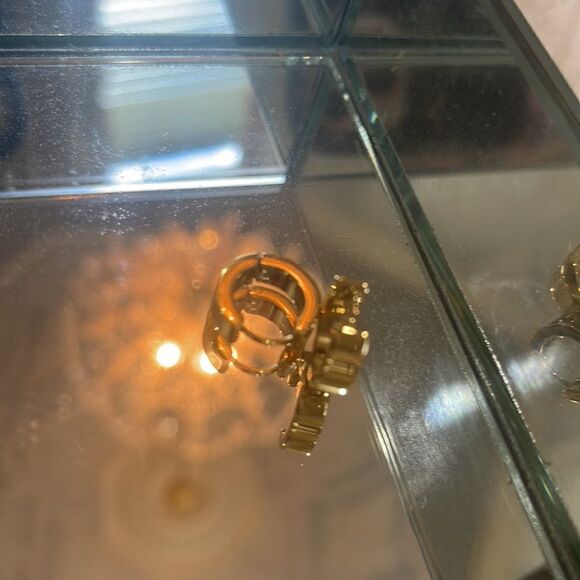 GOLD HUGGIES!   - Picture 3 of 6